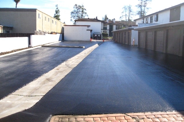 Asphalt Sealcoating 2