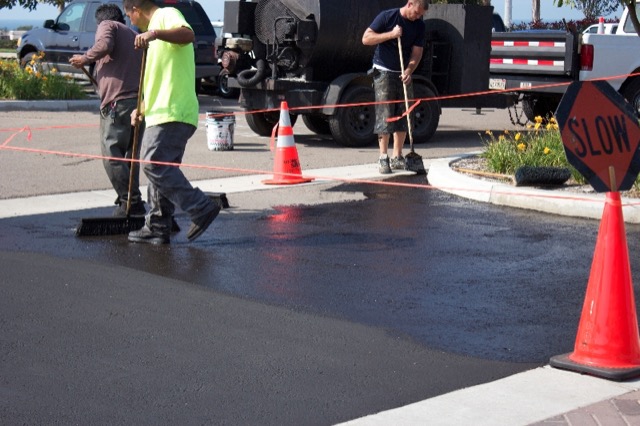 Asphalt Sealcoating 4